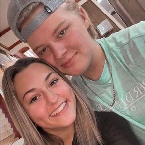 Meet your Posher, Claire